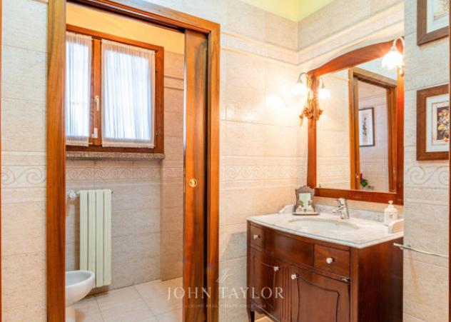 Villa di 840 m² con più di 5 locali e box auto doppio in vendita a Carimate - Foto 14