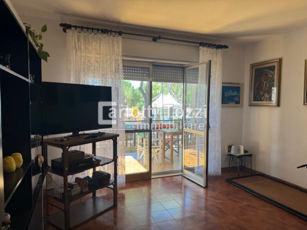 APPARTAMENTO di 5 vani e di 135 mq (CASTIGLIONE DELLA PESCAIA) rif. 03664