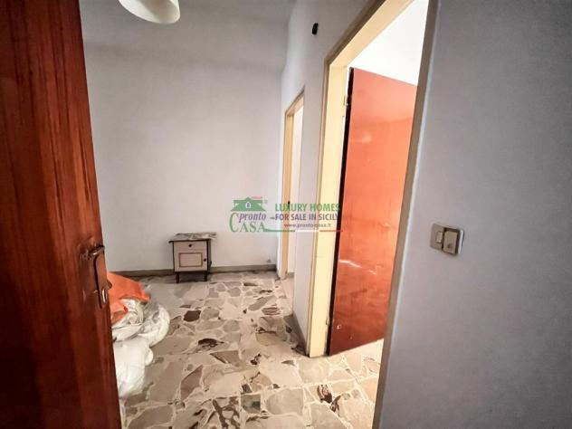 Rif: 2763 COMISO – INTERO STABILE CON DOPPIA OPPORTUNITÀ: ABITAZIONE E INVESTIMENTO! - Foto 16