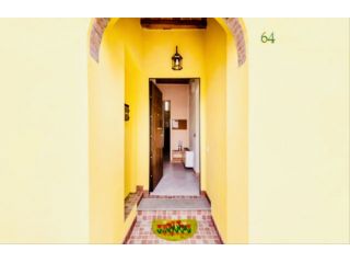 Camera matrimoniale ad uso singola con bagno privato in camera per studentessa
