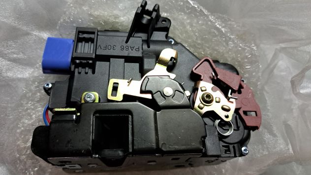 RICAMBI VW VOLKSWAGEN GOLF PLUS VASCA BAGAGLIAIO PROTEZIONE BAULE - Foto 3