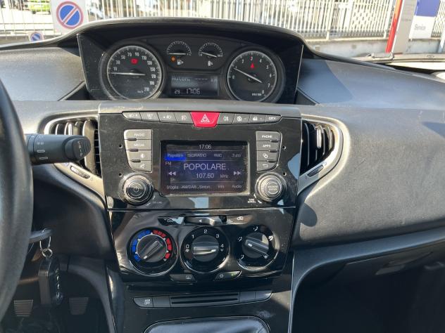 Lancia Ypsilon 1.0 70cv Firefly Hybrid S&S Gold - Foto 10