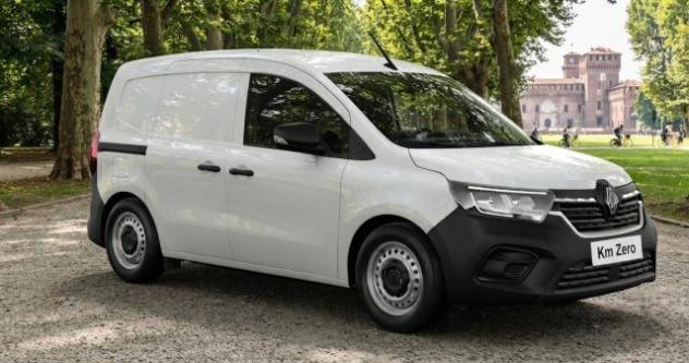 RENAULT Kangoo APERTI AD AGOSTO rif. 24043530