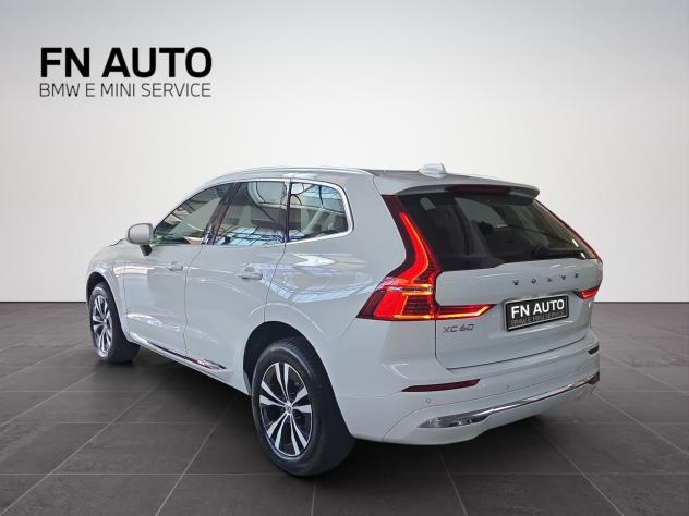 Volvo XC 60 T6 PLUG-IN AWD AUTO RECHARGE INS. EXP - Foto 4
