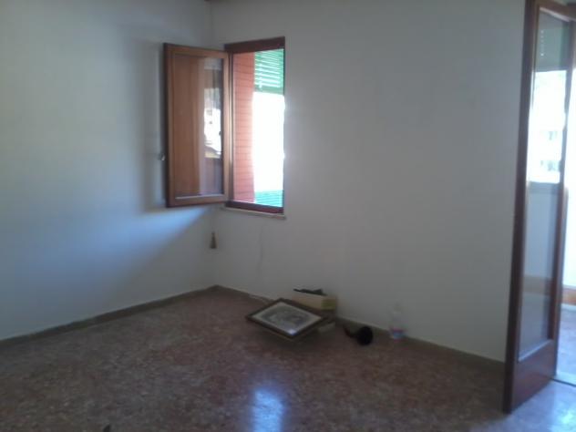 APPARTAMENTO di 4 vani e di 85 mq (MASSA - CENTRO) rif. V - OAFA - Foto 6