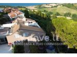 Villetta a schiera di 328 m² con più di 5 locali e posto auto in vendita a  &hellip;
