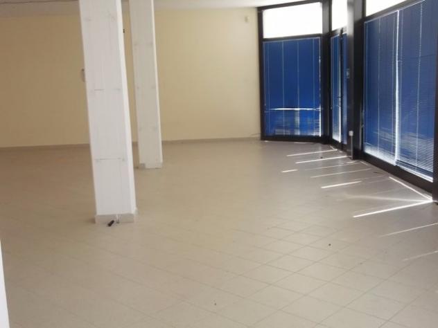 Locale comm.le/Fondo in affitto a Cascina 150 mq Rif: 453794 - Foto 2