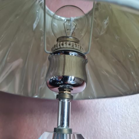 Lampada in cristallo sfaccettato e molato a tulipano in stile Art Deco . - Foto 4