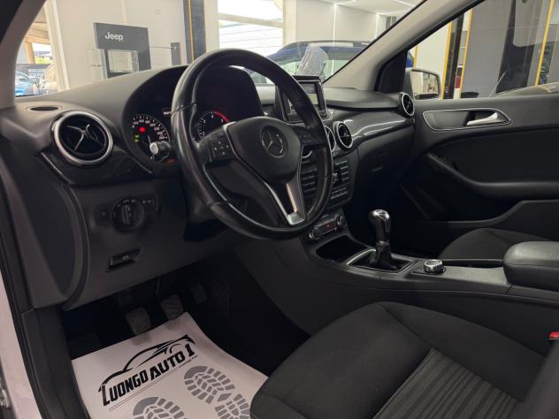 Mercedes-benz Classe B 180d Premium - Foto 10