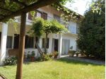 Indipendente su 2 piani: piano terra con ingresso con vano con comoda scala &hellip;