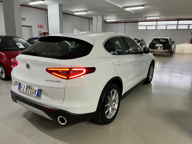 Alfa Romeo Stelvio 2.2 Turbodiesel 180 CV AT8 Executive - Foto 3