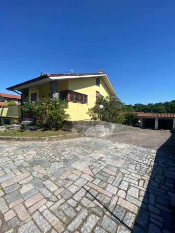 Golasecca - villa singola con ampio giardino