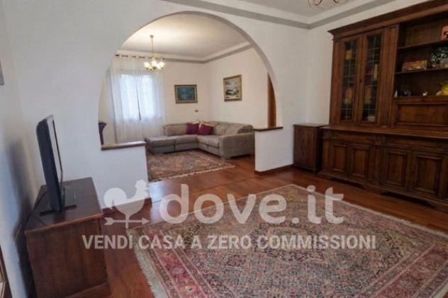 Casa indipendente di 235 m² con più di 5 locali in vendita a Montepulciano - Foto 2