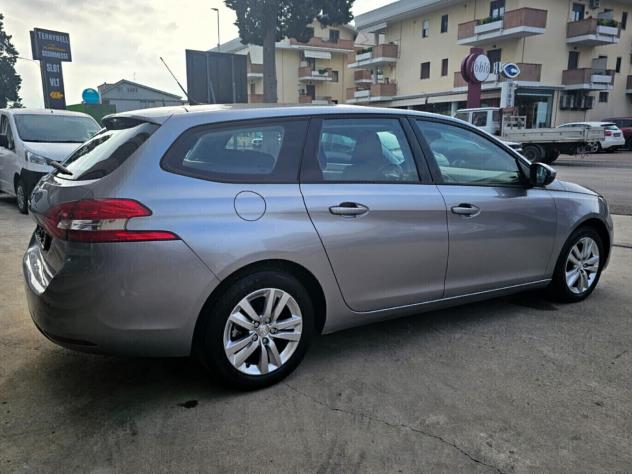 Peugeot 308 BlueHDi 120 EAT6 SW Business - Foto 7