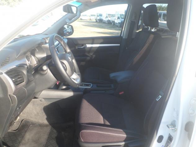Toyota Hilux 2.4 D-4D A/T 4WD 4 porte Double Cab Lounge - Foto 9