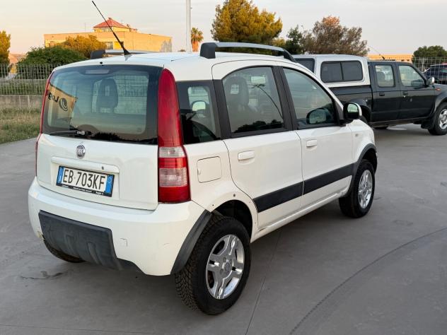 Fiat Panda 1.3 MJT 16V DPF 4x4 Climbing - Foto 4