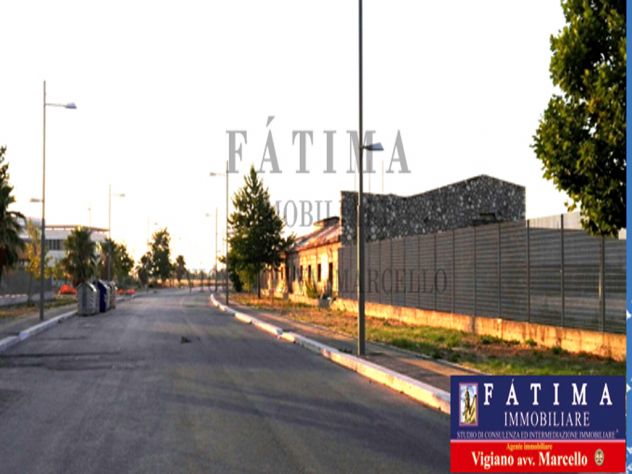 FOGGIA - VENDESI - TRATTABILE - Capannone fronte Camera di Commercio - Foto 2