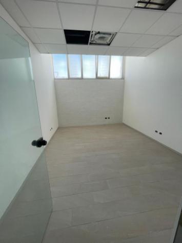Immobile di 1300 m² con 3 locali in affitto a Sassuolo - Foto 4