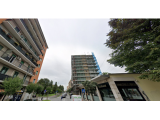 trilocale con doppio balcone-900 euro