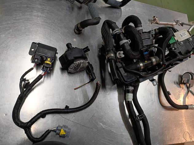 Kit Pompa acqua RADIATORI Hybrid DACIA DUSTER 2025 210101240r 212301538r 2101 - Foto 4
