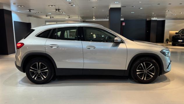 MERCEDES-BENZ GLA 180d Advanced - 2024 - Foto 8