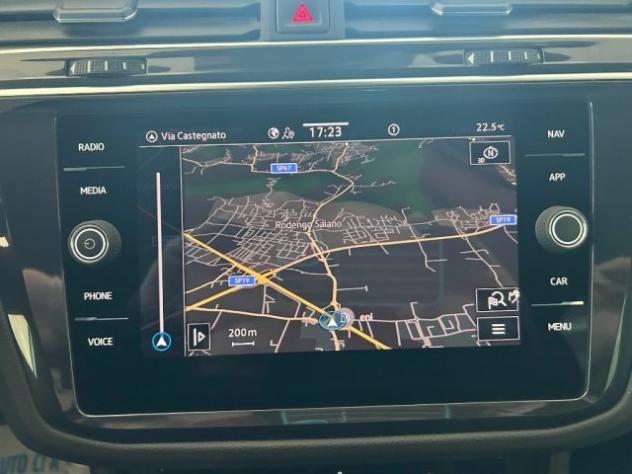 VOLKSWAGEN Tiguan 2.0 TDI 150 CV SCR DSG R-Line rif. 23979242 - Foto 10