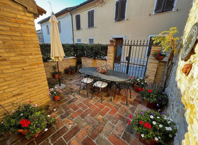 Rustico/Casale/Corte - Camerano . Rif.: V-3290704AMVRG