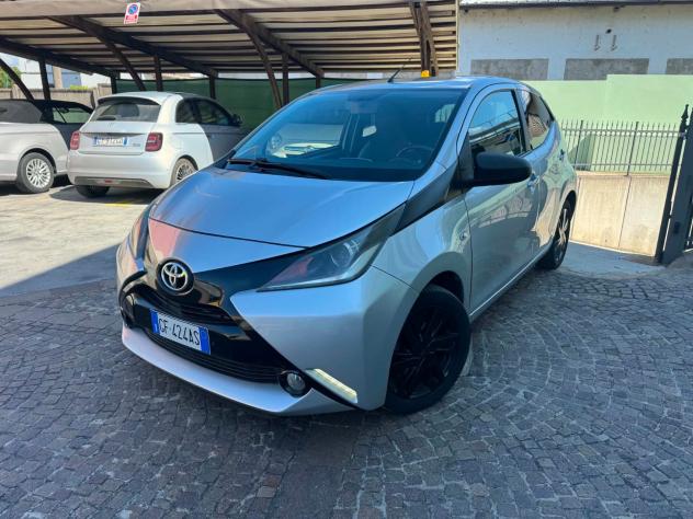 Toyota Aygo 1.0 VVT-i 69 CV 5 porte x-cool