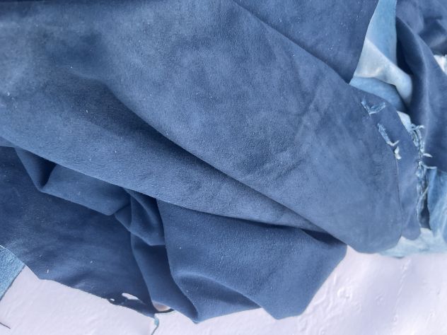 K44 Pelle camoscio blu per Abbigliamento e Automotive - Sp. 0,5 - Foto 5