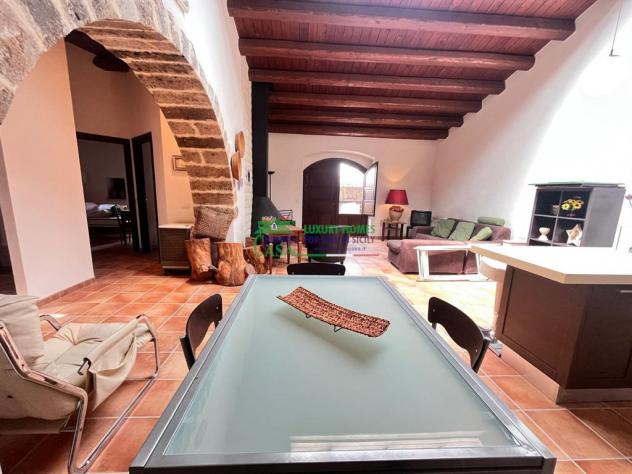 Rif: 2732 - Villa ristrutturata immersa nella natura con ampi spazi esterni – Chiaramonte Gulfi - Foto 16