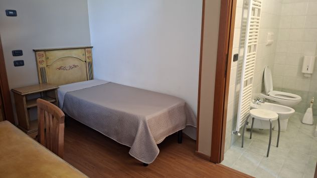 Camera singola con bagno privato e angolo cottura - Foto 2