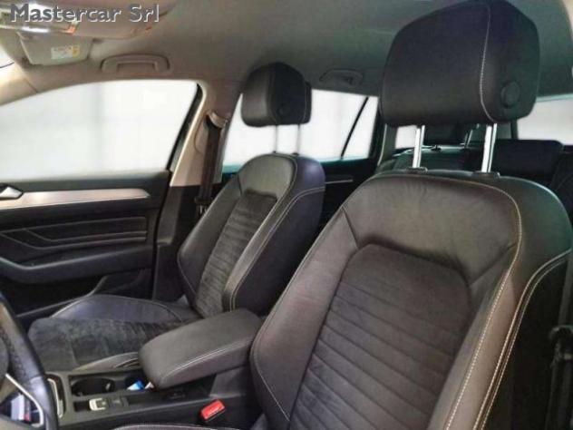 VOLKSWAGEN Passat Variant Passat Variant 2.0 tdi Executive 4motion 200cv dsg rif. 23808747 - Foto 9