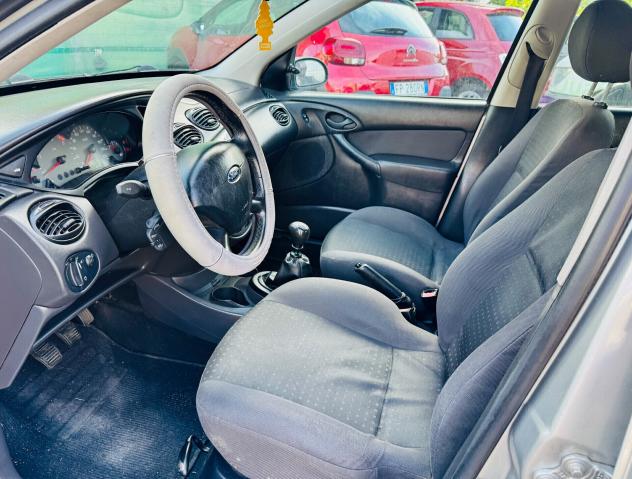 Ford Focus 1.8 TDCi (100CV) cat 5p. - Foto 9