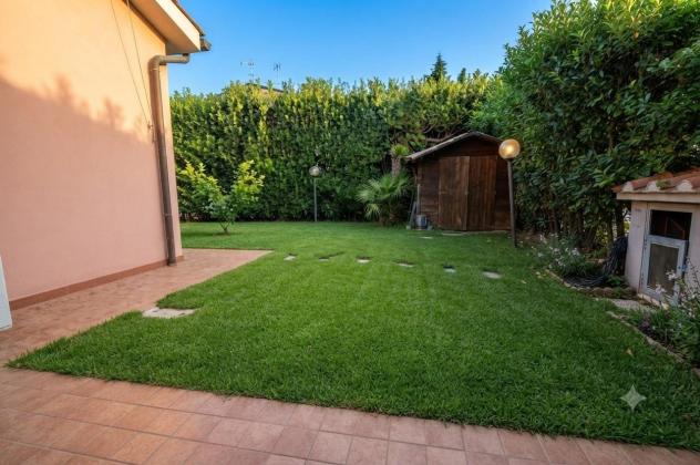 Villa in vendita a Tempagnano di Lunata - Lucca 193 mq Rif: 1427141 - Foto 3