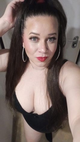 Safira Bella massaggiatrice per pochissimi giorni in città - Foto 3 Tel:3533882451