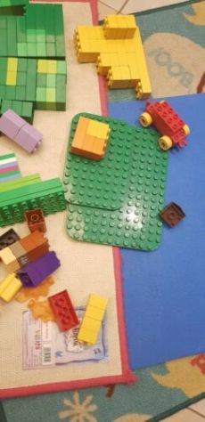 lego originale centinaia di pezzi come nelle foto - Foto 3