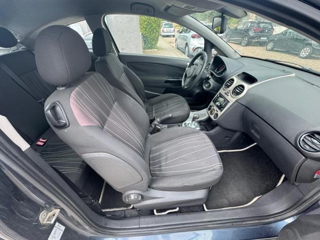 OPEL CORSA CAMBIO AUTOMATICO - Foto 10