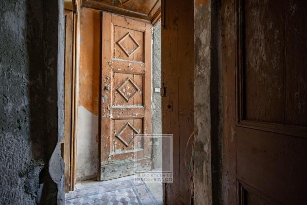 PORZIONE DEL 1800 DA RESTAURARE A COLLE BRIANZA - Foto 8
