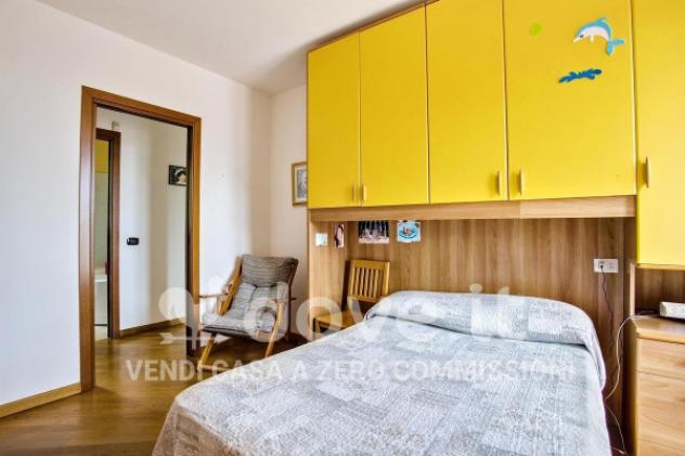 Villetta a schiera di 160 m² con 4 locali e posto auto in vendita a Cunardo - Foto 11