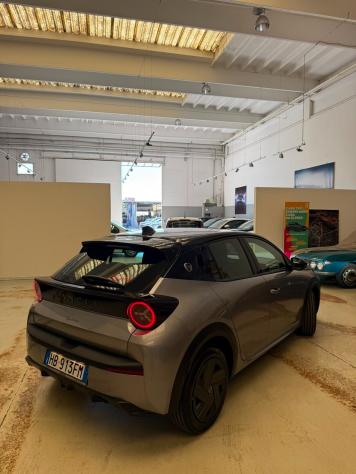 Lancia Ypsilon Hybrid e-DCT - Foto 4