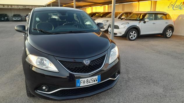 Lancia Ypsilon 1.2 69 CV 5 porte GPL Ecochic Silver