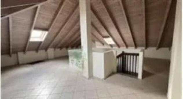Immobile in asta di 125 m², box auto doppio in vendita a Oleggio - Foto 3