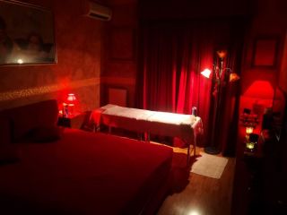 Massaggi - benessere Roma - MASSAGGIO DI ALTO LIVELLO CON NUOVE TECNICHE SENSORIALI Tel:3317542179