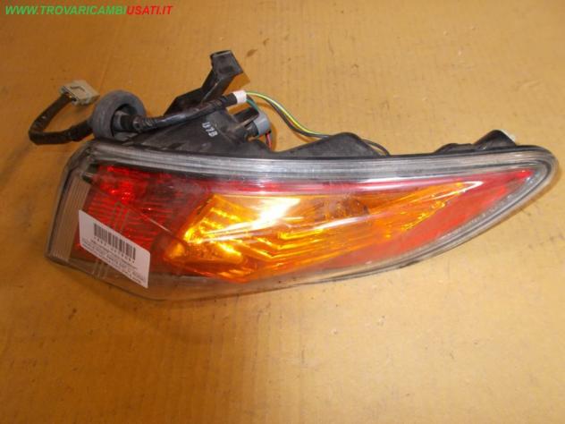 FANALE POST. PARTE EST. D. ROSSO ARANCIO HONDA CIVIC (FK) 5 porte  Parti elettriche  Fanaleria  Fanali  Fanale post. sx. HONDA - CIVIC 5 porte - 01-01