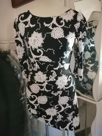 Vestito floreale bianco e nero - Foto 4