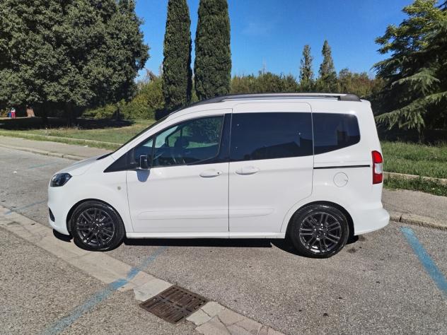 Ford Tourneo Courier 1.5 TDCI 75 CV Sport 94700KM 5/2019 - Foto 2