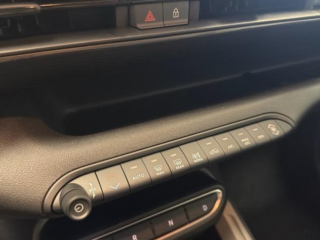 Jeep Avenger E-Hybrid Longitude 1.2 110cv Dct Mhev - Foto 9