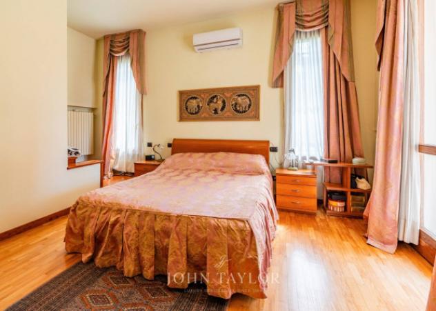 Villa di 840 m² con più di 5 locali e box auto doppio in vendita a Carimate - Foto 12