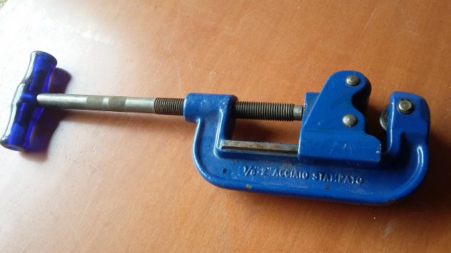 TAGLIATUBO PER IDRAULICA