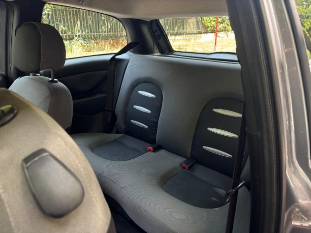 Lancia Ypsilon 1.3 MJT 75 CV Platino - Foto 9